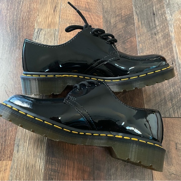 Brand New Dr. Martens Black Patent Oxfords 10084 - Picture 10 of 10